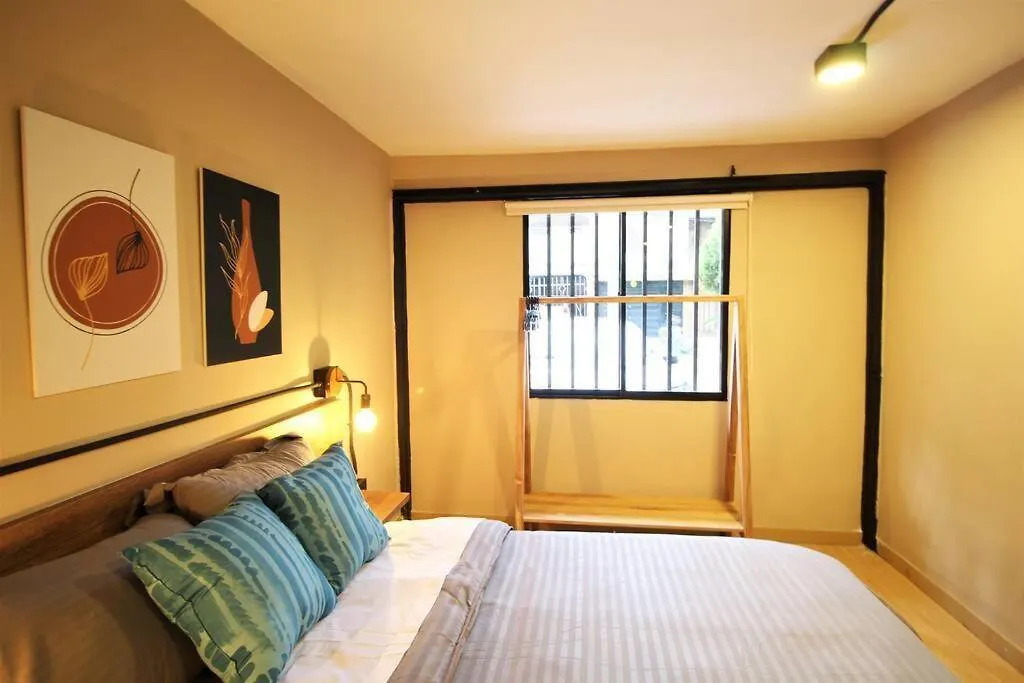 Apartamento Con Cocina Y Bano Privado - One106 By Roots Rentals Medellín 0*,  Colombia